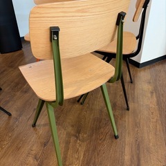 【無料】3色の4脚セットの画像