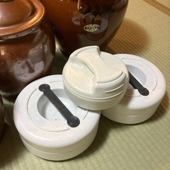 漬物壺　漬物石の画像