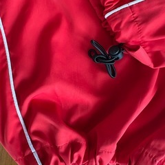 11/15まで受付。赤のボトムスの画像