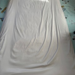 「取引中」セミダブルマットレスと敷布団のセットの画像