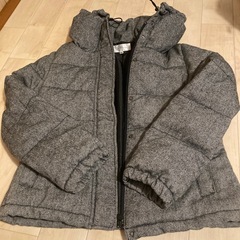 黒目のコートの画像