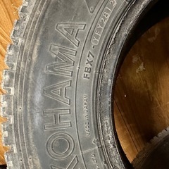 ヨコハマ　スタッドレスタイヤの画像