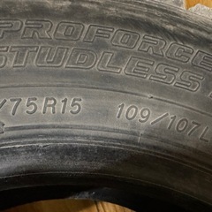 ヨコハマ　スタッドレスタイヤの画像