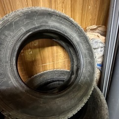 ヨコハマ　スタッドレスタイヤの画像