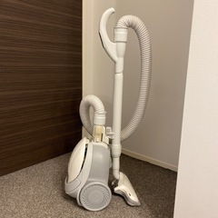 コード式掃除機　HITACHI製の画像