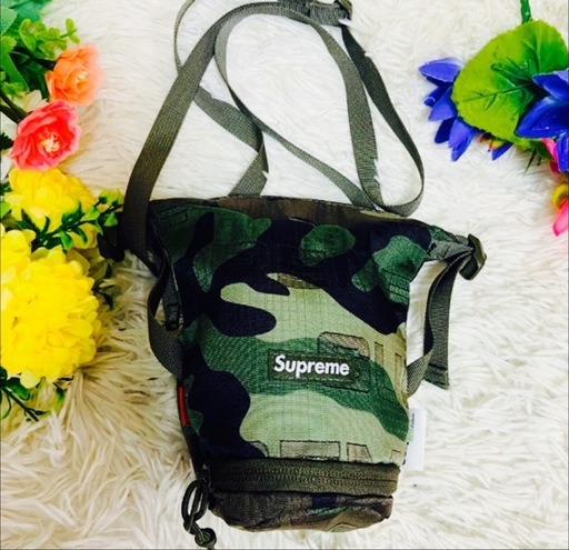 未使用✨SUPREME✨シュプリーム✨ショルダーポーチ✨迷彩✨バッグ✨カモフラ✨