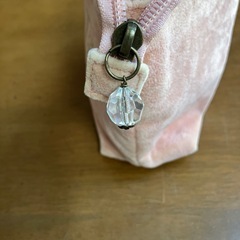 ネコ模様のポーチの画像