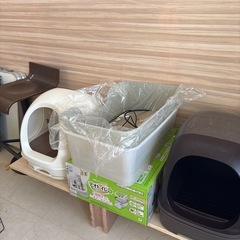 中古ねこといれ猫トイレの画像