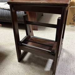 木製折りたたみ脚立の画像