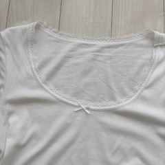 GU インナー 長袖 白‎🤍2枚の画像