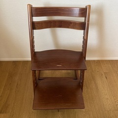 子供用椅子　ストッケの画像