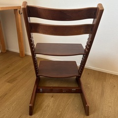 子供用椅子　ストッケの画像