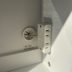 A-052🤩食器棚です!!美品です　高さ：2050mm 奥行：490mm 横幅：800mmの画像