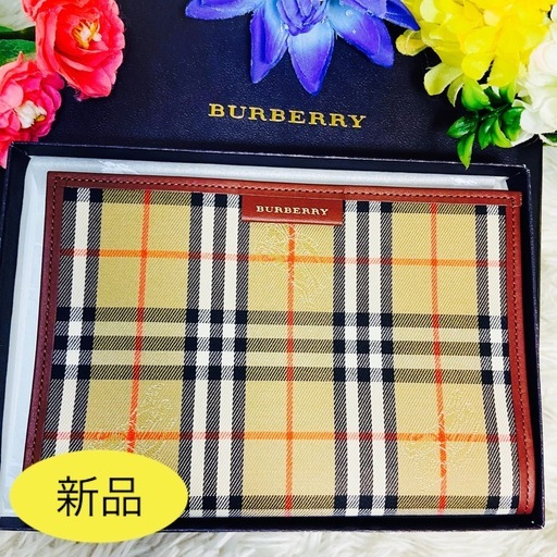 新品✨箱付き✨BURBERRY✨バーバリー✨パスポートケース✨ノバチェック✨限定