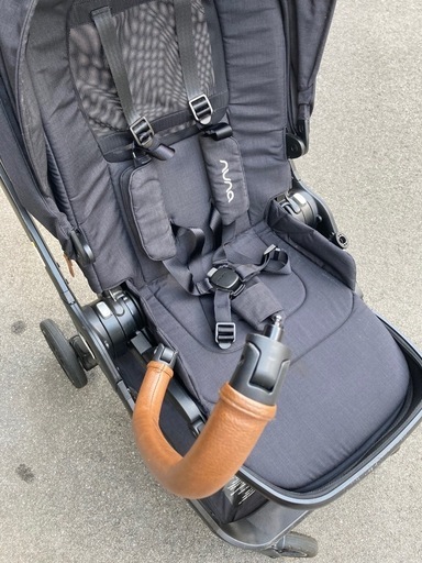 Nuna triv next ベビーカー