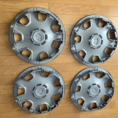 ホイールキャップ15インチハイエースの画像