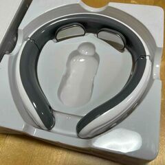 ネックマッサージャー 首マッサージ器 健康グッズ 小型 低周波 温熱 首元 軽量 肩こり コリ改善 解消の画像
