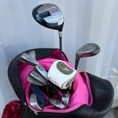 無料で🉐ゴルフバッグSET◇キャディバッグ◇アイアン ドライバー パター◇まとめて差し上げますの画像