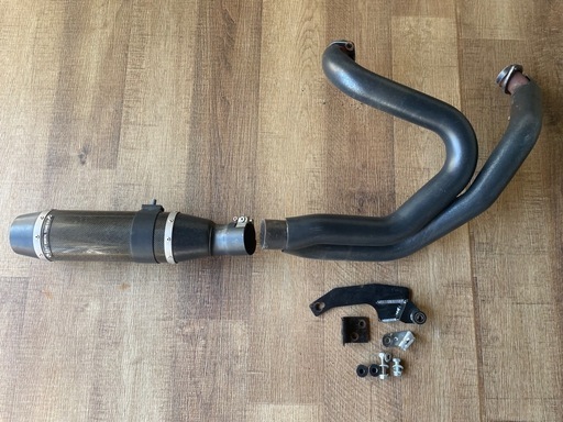 D&D ボブキャット　マフラー　カーボン
