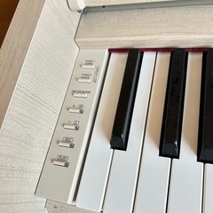 美品YAMAHA 電子ピアノアウリスの画像