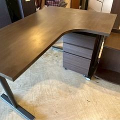 L字型デスクの画像