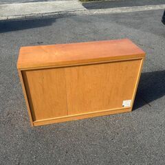 A-052🤩食器棚です!!美品です　高さ：790mm 奥行：400mm 横幅：1200mmの画像