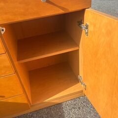 A-052🤩食器棚です!!美品です　高さ：790mm 奥行：400mm 横幅：1200mmの画像