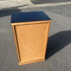 A-052🤩収納チェスト!!オシャレです!!高さ：1020mm 奥行：430mm 横幅：600mmの画像