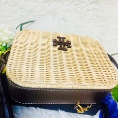 未使用✨TORY BURCH✨トリーバーチ✨ショルダーバッグ✨ラタン✨本革レザーの画像