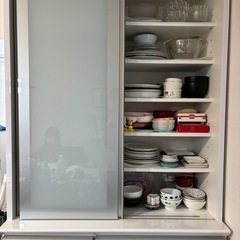食器棚 の画像