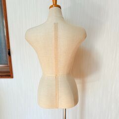 アパレル マネキン　ボデｲ  洋服の画像