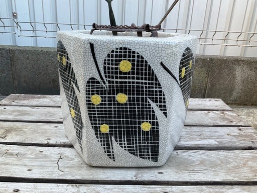 ■配達可■火鉢 六角 陶器 特上 【五徳 火箸 灰、灰慣らし付属】 幅32×高さ25 重さ14kg 手あぶり　　　