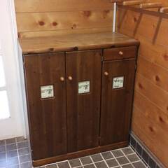 木製キャビネットの画像