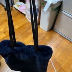 紺　ボア手提げバックの画像