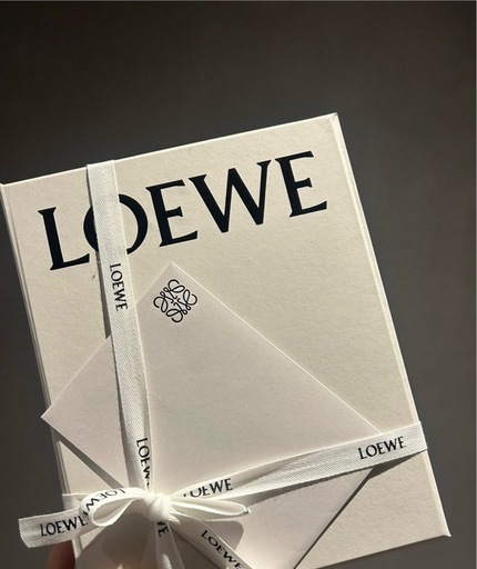 【新品未使用】　ロエベ　マフラー　LOEWE 美品　箱付き