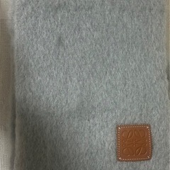 【新品未使用】　ロエベ　マフラー　LOEWE 美品　箱付きの画像
