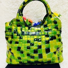 新品✨南京錠つき✨COCCO FIORE✨コッコフィオーレ✨トートバッグ✨宝石の画像