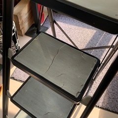 美原店 折りたたみ 持ち手付き 脚立 ４段 滑り止め付き　踏み台の画像