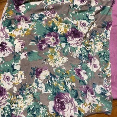 ストール2点【ピンクの方落ちると思われるシミあり】の画像