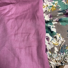 ストール2点【ピンクの方落ちると思われるシミあり】の画像