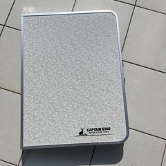 折りたたみテーブル　キャンプなどに　の画像