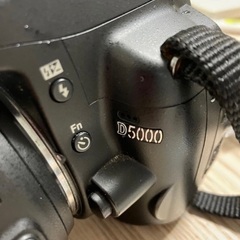 Nikon D5000 デジタル一眼レフカメラ 本体、VRレンズの画像