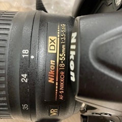 Nikon D5000 デジタル一眼レフカメラ 本体、VRレンズの画像