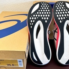 【超美品・低走行】asics MAGIC SPEED3 25.0 レディース  レースのみ走行20km フルレングスカーボンシューズの画像