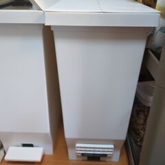 ゴミ箱、差し上げますの画像