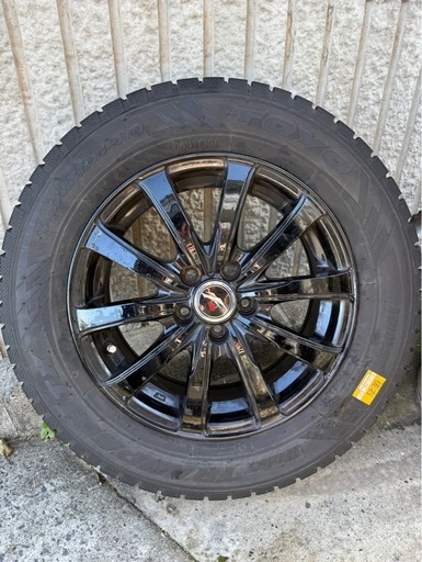 美品　スタッドレスタイヤ