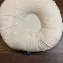 ラブツリー クッションの画像