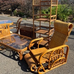 相談中　　1選ばず全てまとめて引き取りの方のみ　引き取り限定 業者様歓迎 籐家具 籐 テーブル 収納 引き出し 棚 家具 アジアン ラタンの画像