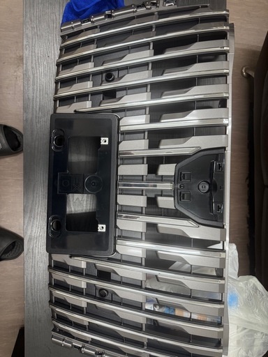 新品　エスクァイア　フロントグリル