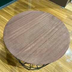 【トレファク神戸南店】ブラウン×ブラックの円形テーブルです【取りに来られる方限定】の画像